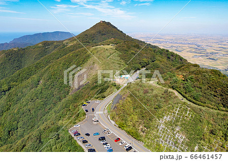 新潟県/ 弥彦山 パノラマタワーから見た景色（珍しい回転昇降式展望塔・回転式展望台） 66461457