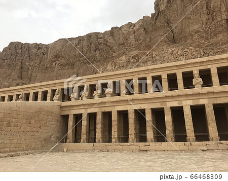 ハトシェプスト女王葬祭殿 66468309