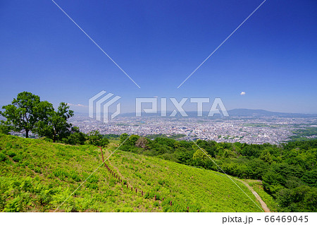 快晴の若草山360度ー3(生駒山方面) 快晴の若草山360度ー3(生駒山方面) 66469045