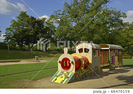 京都府 京丹波町 丹波自然運動公園の遊具の写真素材 66470159 Pixta