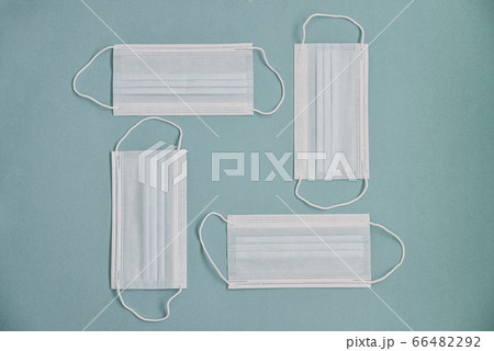 Tipical surgical masks with rubber ear straps 66482292