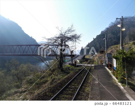 鉄道写真 島根県 三江線 江平駅 廃止前 鉄道写真 島根県 三江線 江平駅 廃止前 66483121
