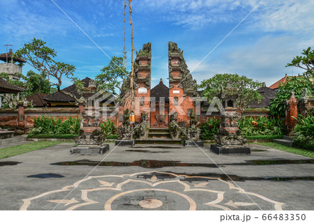 Pura Penataran Kloncing temple 66483350