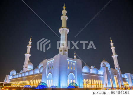 Sheikh zayed mosque in Abu Dhabi, UAE Sheikh zayed mosque in Abu Dhabi, UAE 66484162