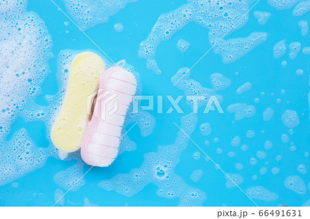 Brush for cleaning clothes with foam of powder 66491631