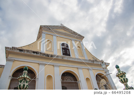 キューバ トリニダーのマヨール広場の教会 サンティシマ教会 キューバ トリニダーのマヨール広場の教会 サンティシマ教会 66495208