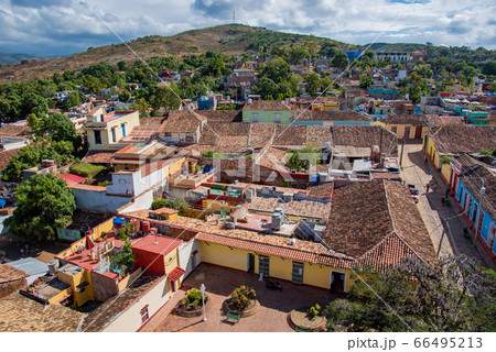 キューバ トリニダー 革命博物館の塔からの眺め オレンジ色の屋根 キューバ トリニダー 革命博物館の塔からの眺め オレンジ色の屋根 66495213