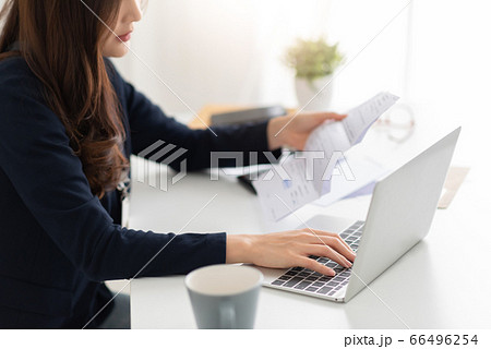 Female having problem income and budget payment.  66496254