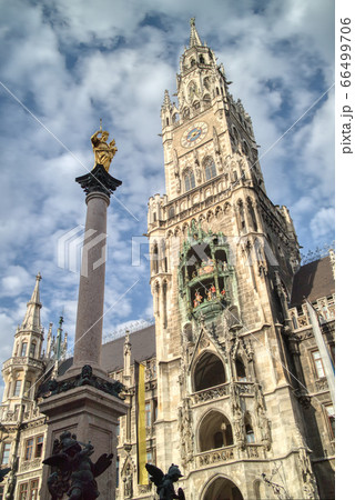 The New Town Hall and St. Marian column on the Marienplatz Munich, Germany. 66499706