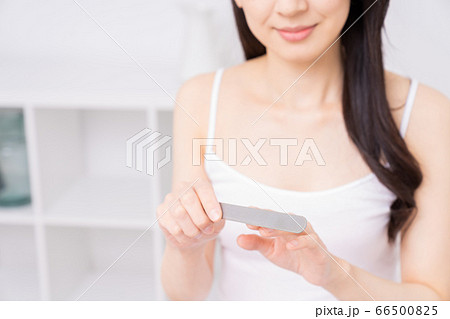 美容　爪の手入れ　ボディパーツ 66500825
