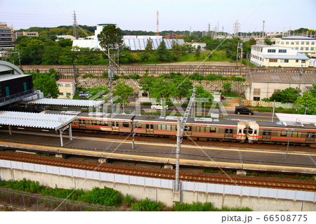 南大高駅を発車する電車 南大高駅を発車する電車 66508775