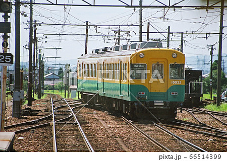 上市を発車する電鉄富山ゆき電車 上市を発車する電鉄富山ゆき電車 66514399