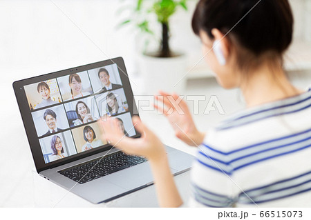 オンライン　パソコン　ミーティング 66515073