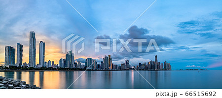 Evening skyline of Panama City 66515692