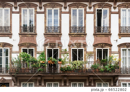 フランスの街並み 66522802
