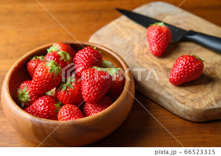 strawberry 66523315
