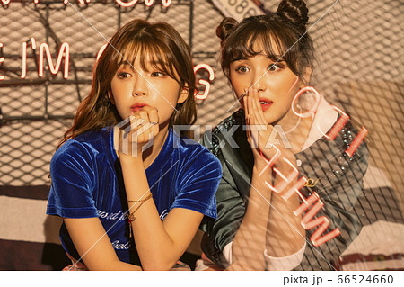 女性 女 女の子 66524660