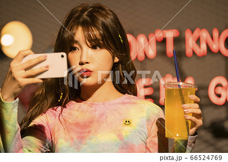 女性 女 女の子 66524769