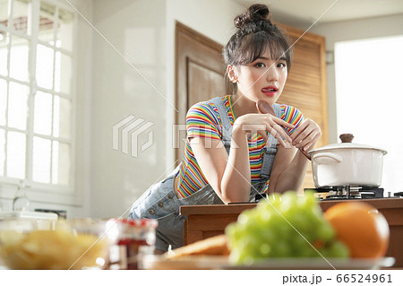 女性 女 女の子 66524961