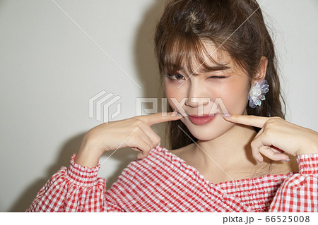 女性 女 女の子 66525008