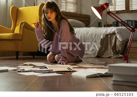 女性 女 女の子 66525103