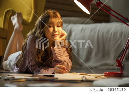 女性 女 女の子 66525139