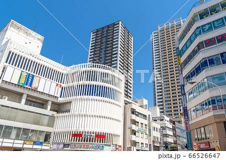 駅前風景　本八幡駅 66526647