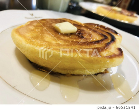 浮かぶパンケーキ 66531841