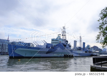 イギリス ロンドン テムズ川の巡洋艦ベルファスト イギリス ロンドン テムズ川の巡洋艦ベルファスト 66532546