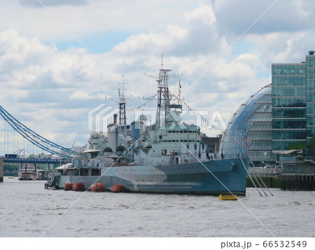 イギリス ロンドン テムズ川の巡洋艦ベルファスト イギリス ロンドン テムズ川の巡洋艦ベルファスト 66532549