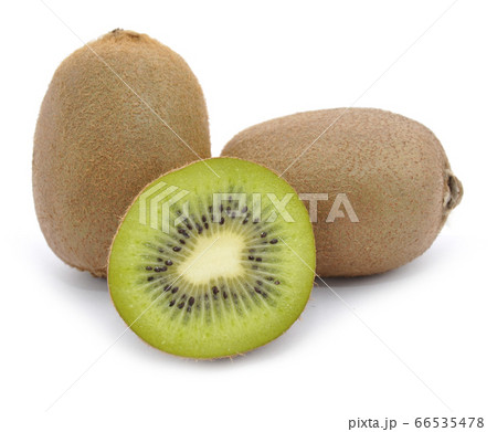 Kiwi fruit, whole and cut in halves Kiwi fruit, whole and cut in halves 66535478