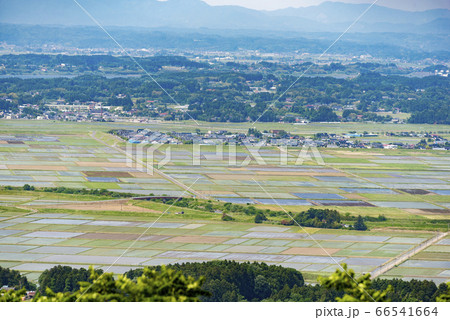 郊外の田園風景 66541664