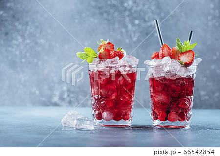 Red cocktail with ice and mint Red cocktail with ice and mint 66542854