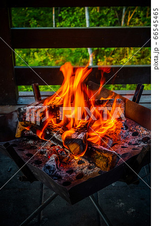 ロッジで楽しむ焚き火 Bonfire enjoyed in the corner ロッジで楽しむ焚き火 Bonfire enjoyed in the corner 66545465