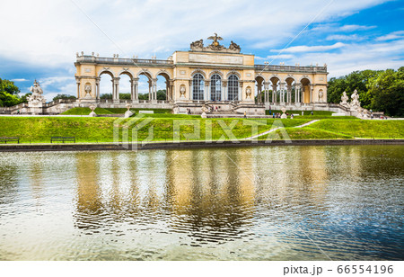 Beautiful view of famous Gloriette at Schonbrunn Palace in Vienna, Austria 66554196