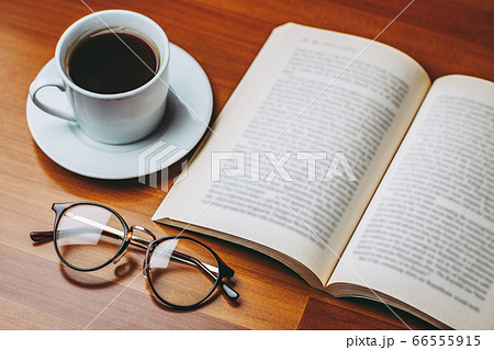 珈琲と本 66555915