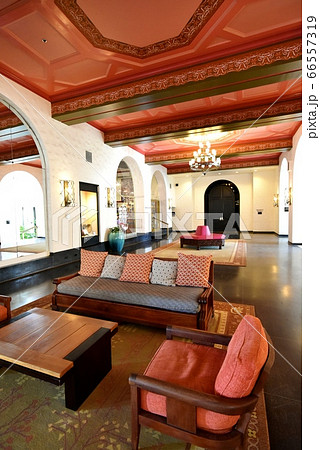 ハワイの休日 66557319