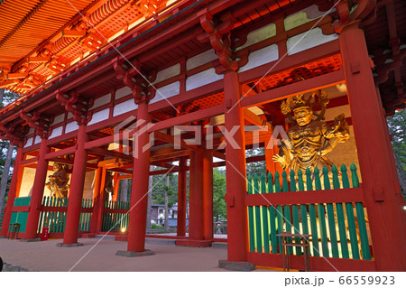 【高野山 壇上伽藍 中門 (夜)】 和歌山県伊都郡高野町高野山 【高野山 壇上伽藍 中門 (夜)】 和歌山県伊都郡高野町高野山 66559923