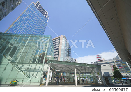 日本の川崎都市景観　川崎駅・北口東から駅前の超高層ビル群などを望む 66560637