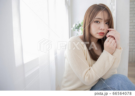 ストレート ミディアムヘアー 髪型 美容室 女性の写真素材
