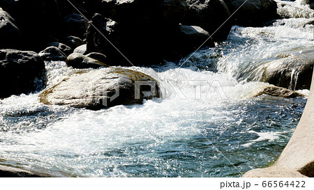 阿寺渓谷の渓流 66564422