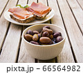 olives in bowl 66564982