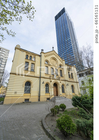 the synagogue in Warsaw 66565131