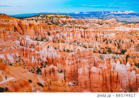 Bryce Canyon at sunset, Utah, USA 66574917