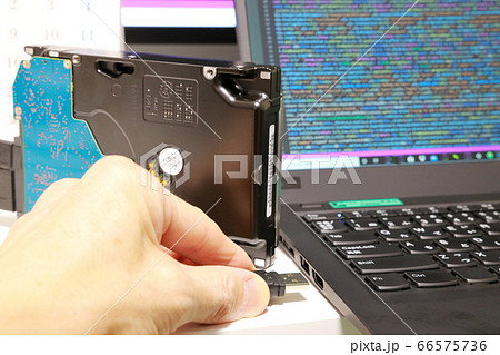 ノートパソコンに外付けハードディスクをUSB接続する 66575736