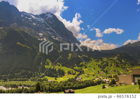 Valley of Grindelwald with Mattenberg view in the background 66576152