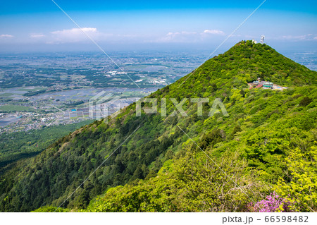 茨城県】筑波山の山頂から眺める春の筑波山男体山の写真素材