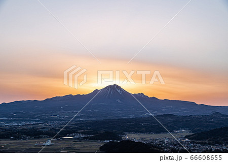 朝焼け大山 66608655