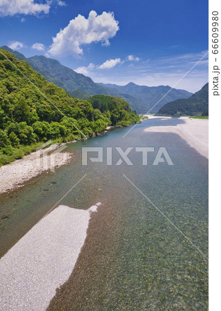 熊野川（和歌山県新宮市熊野川町 付近） 66609980