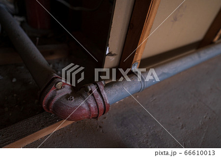 リノベーション前のスケルトン解体工事 66610013